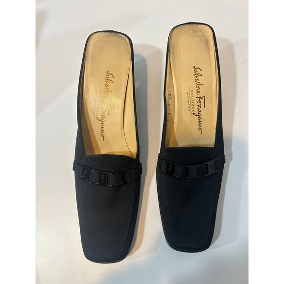 Salvatore Ferragamo LINSI Black Mules Fabric Buckle Square Toe Sz 9 Heel - Picture 1 of 9